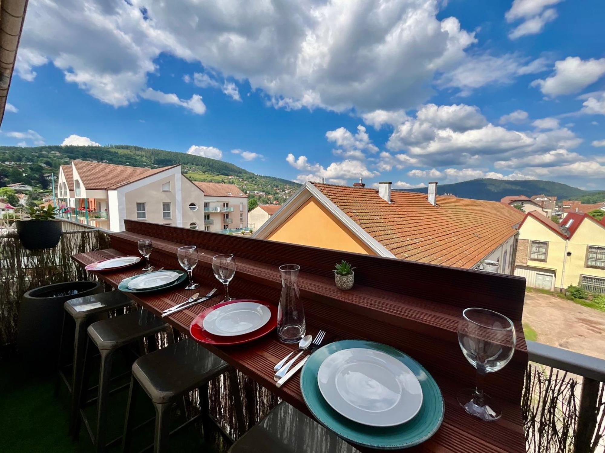 Epicea, Bel Appartement Avec Balcon Au Centre Ville Gerardmer Bagian luar foto